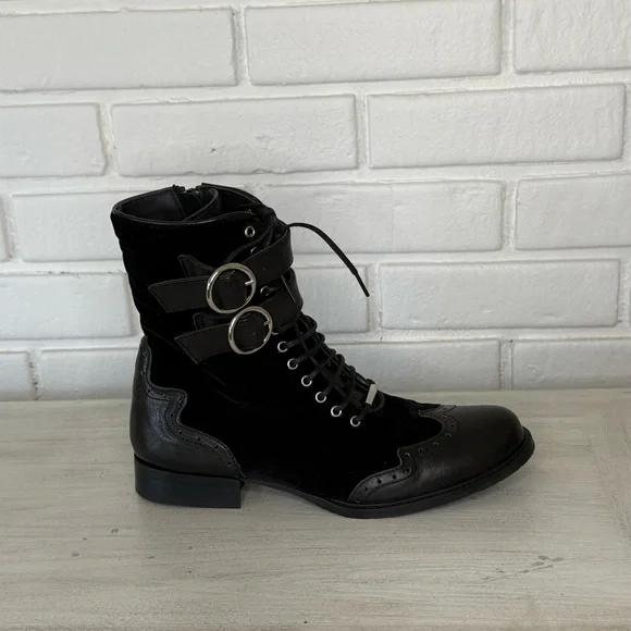 John Fluevog Black Women's Lace-Up Boots - Picture 8 of 16